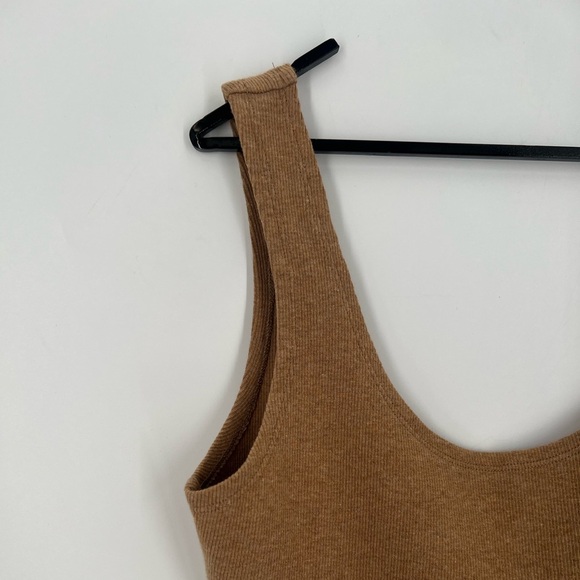 So Elly Camel Hair Blend Ribbed Knit Cropped Tank Top - Picture 2 of 7